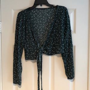 Brandy Melville Cropped, Wrap blouse